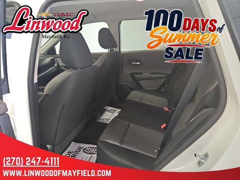 Used 2023 Nissan Rogue SV AWD/4WD image 12