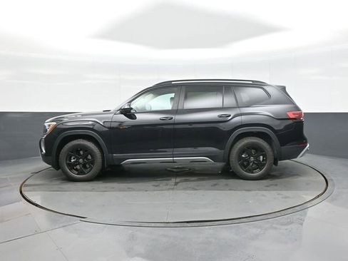 New 2026 Volkswagen Atlas Peak Edition image 4