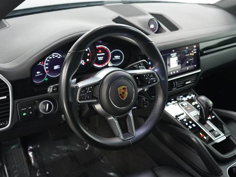 Used 2023 Porsche Cayenne Platinum Edition AWD/4WD image 22