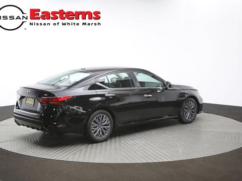 Used 2023 Nissan Altima 2.5 SV w/ SV Premium Package FWD image 44