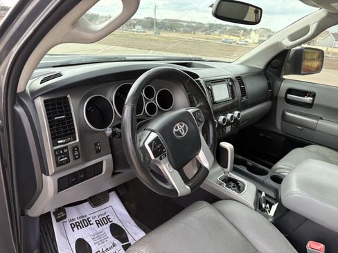 Used 2014 Toyota Sequoia Limited image 17