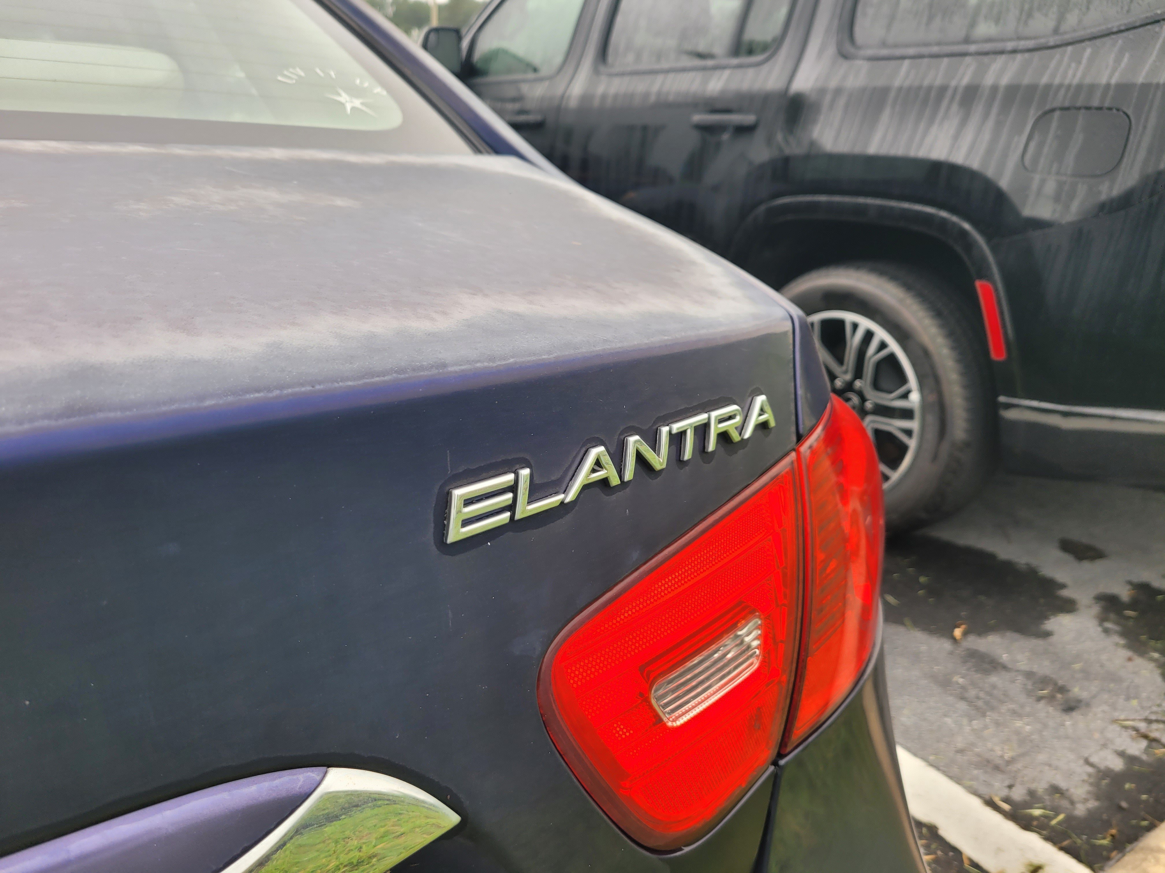 Used 2010 Hyundai Elantra GLS FWD image 7