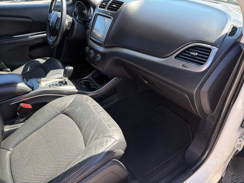 Used 2018 Dodge Journey Crossroad FWD image 31