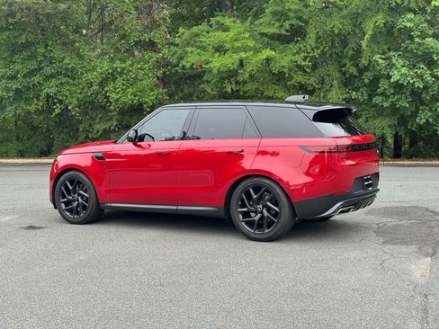 Used 2023 Land Rover Range Rover Sport SE AWD/4WD image 7