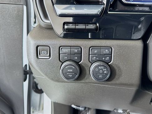 Used 2024 Chevrolet Silverado 3500 High Country w/ High Country Premium Package AWD/4WD image 18