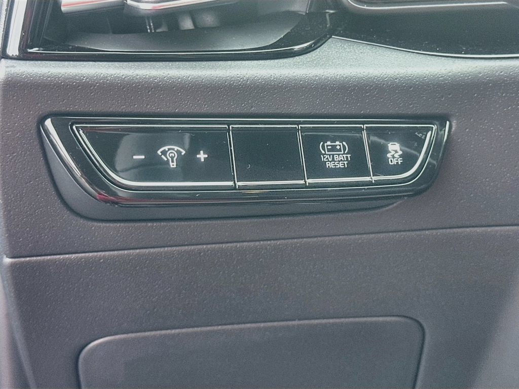 Used 2026 Kia Niro EX FWD image 10