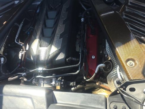 Used 2022 Chevrolet Corvette Stingray Premium Cpe w/ Z51 Performance Package image 6