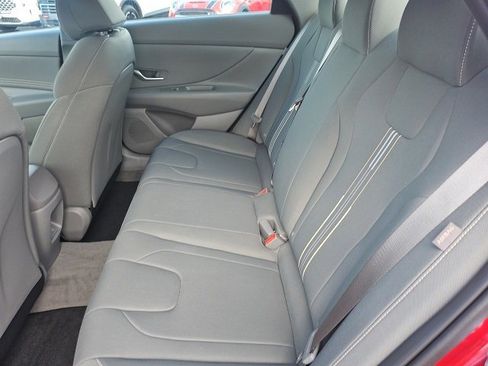 Certified 2025 Hyundai Elantra Sport image 11
