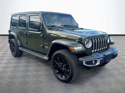 Used 2023 Jeep Wrangler Unlimited Sahara w/ Cold Weather Group AWD/4WD image 4
