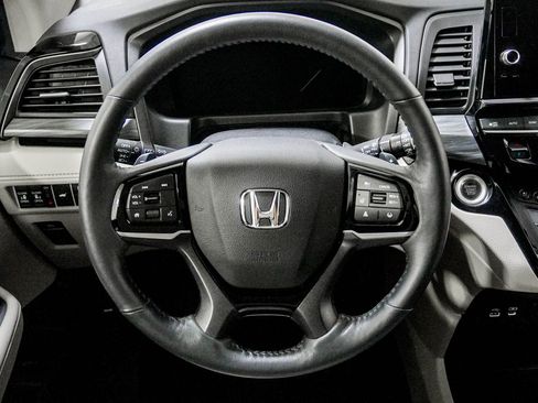 Used 2025 Honda Odyssey Elite image 23