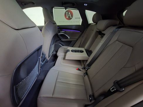 Certified 2025 Audi Q5 Prestige image 19