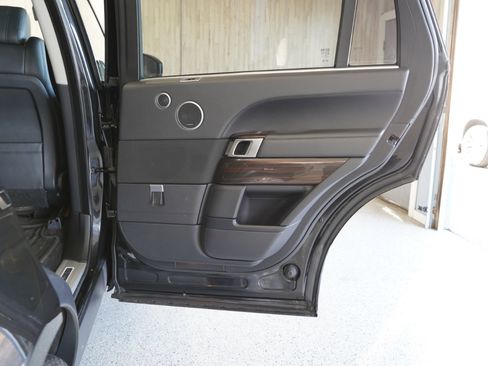 Used 2017 Land Rover Range Rover Long Wheelbase Supercharged image 37