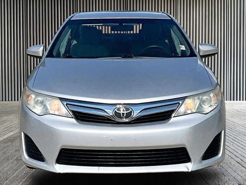 Used 2014 Toyota Camry LE FWD image 4