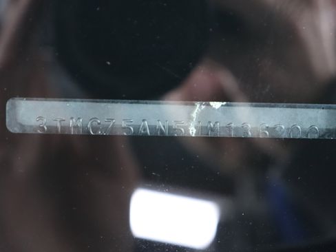 Used 2018 Toyota Tacoma SR image 63