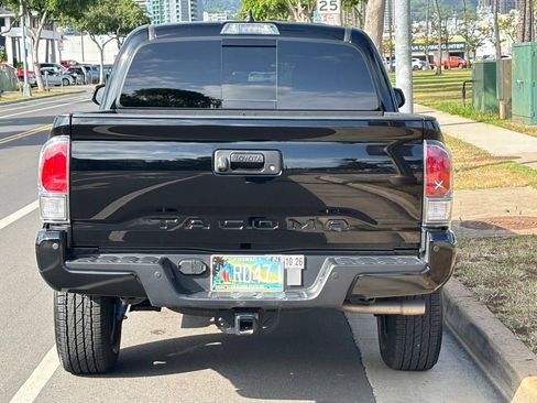 Used 2023 Toyota Tacoma TRD Sport AWD/4WD image 4