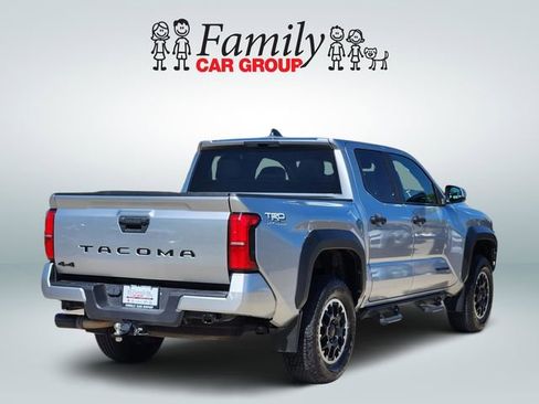 Used 2024 Toyota Tacoma TRD Off-Road image 4