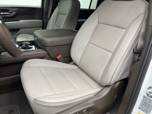 New 2026 GMC Yukon XL Elevation RWD image 9