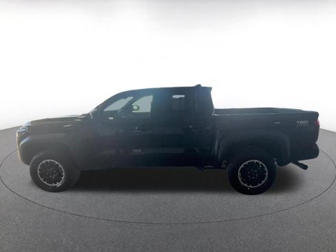 Used 2025 Toyota Tacoma TRD Off-Road AWD/4WD image 8