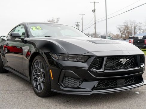 New 2025 Ford Mustang GT Premium w/ GT Performance Package image 4