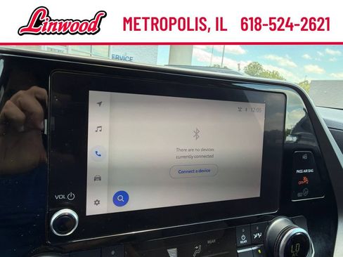 Used 2024 Toyota Highlander LE AWD/4WD image 31
