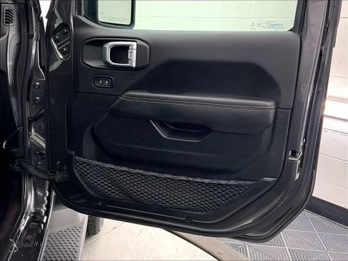 Used 2021 Jeep Wrangler Unlimited Sahara image 23