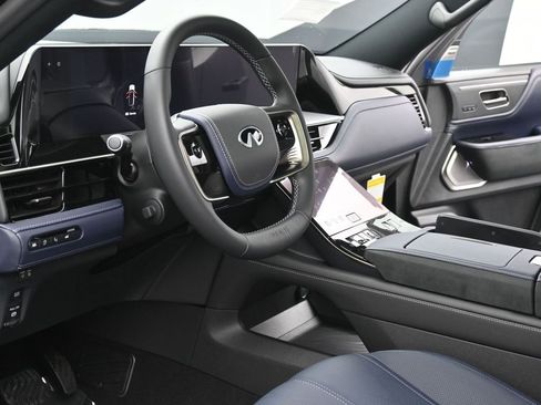 New 2026 INFINITI QX80 SPORT image 7