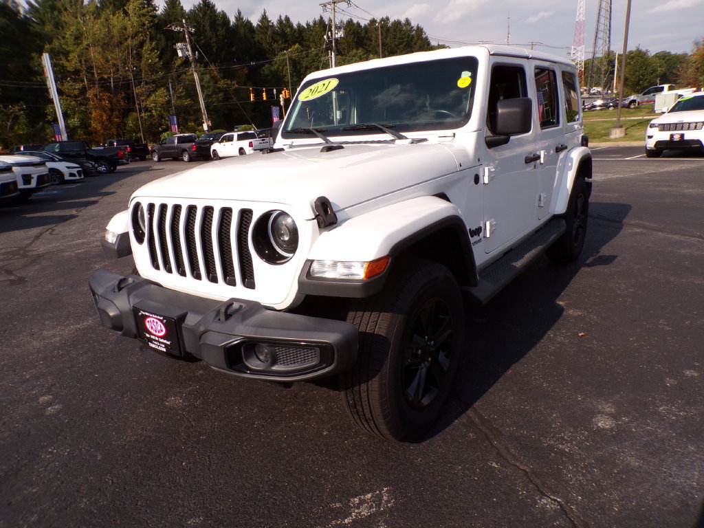 Used 2021 Jeep Wrangler Unlimited Sahara AWD/4WD image 2