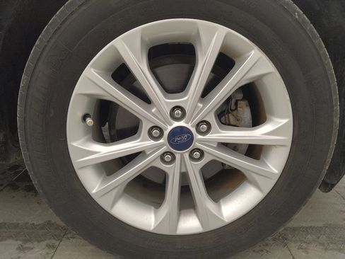 Used 2017 Ford Escape S FWD image 31