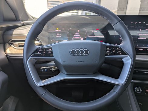 Used 2025 Audi Q5 Premium Plus w/ Premium Plus AWD/4WD image 13