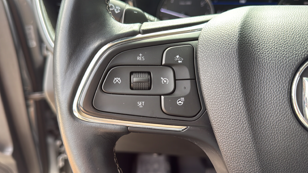 Used 2023 Buick Envision Essence FWD image 28