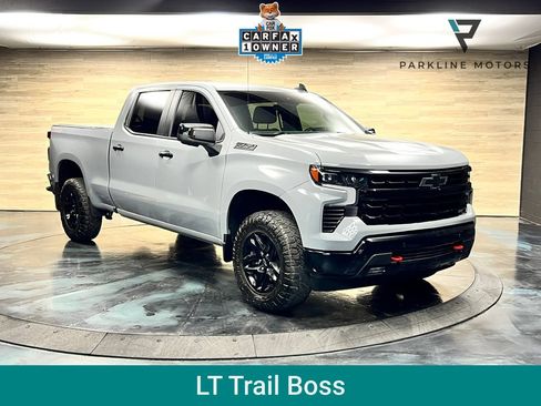 Used 2024 Chevrolet Silverado 1500 LT Trail Boss w/ LT Trail Boss Premium Package AWD/4WD image 1