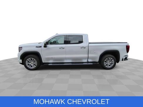 Used 2024 GMC Sierra 1500 Denali w/ Technology Package AWD/4WD image 6