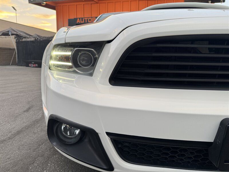 Used 2013 Ford Mustang GT Premium w/ GT Track Pkg RWD image 3