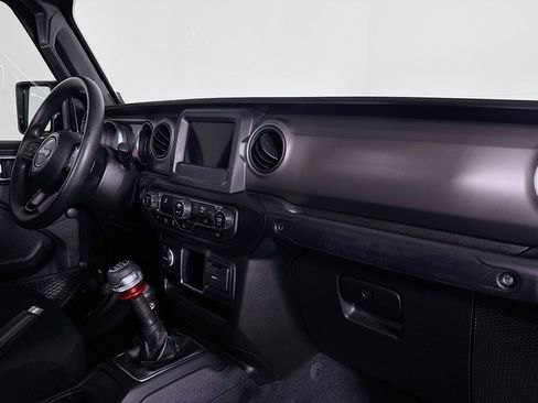 Used 2022 Jeep Gladiator Sport image 29