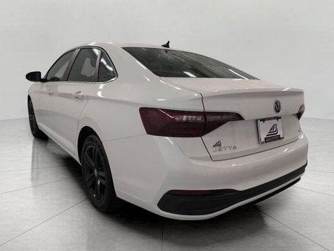 Used 2023 Volkswagen Jetta SE FWD image 20