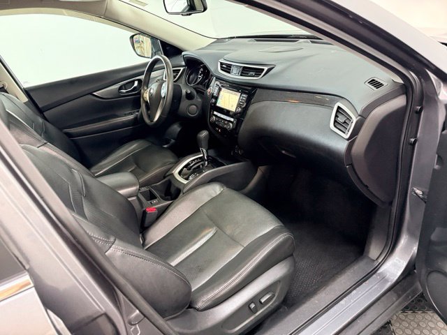 Used 2016 Nissan Rogue SL AWD/4WD image 38