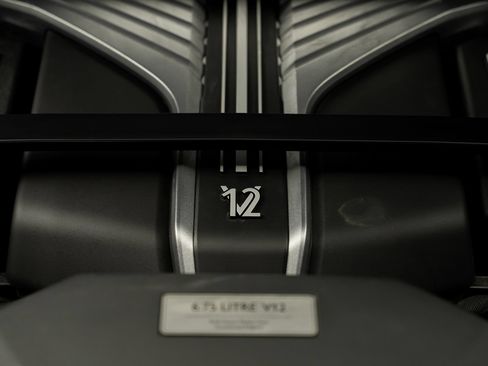 Used 2023 Rolls-Royce Cullinan Black Badge w/ Dark Exterior Package AWD/4WD image 65