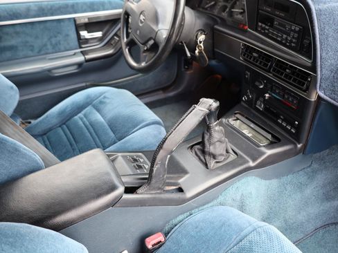 Used 1990 Ford Thunderbird Super RWD image 5