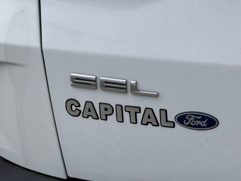 Used 2022 Ford Escape SEL AWD/4WD image 10