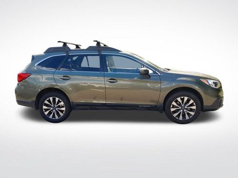 Used 2015 Subaru Outback 3.6R Limited AWD/4WD image 9