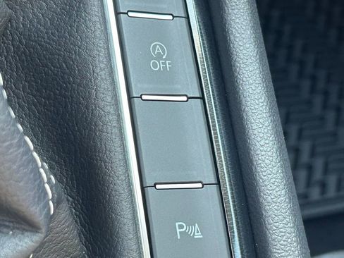 New 2026 Volkswagen Taos SE image 49