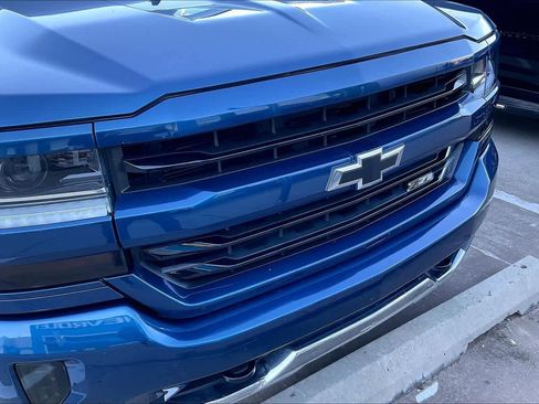 Used 2018 Chevrolet Silverado 1500 LT w/ Texas Edition image 27