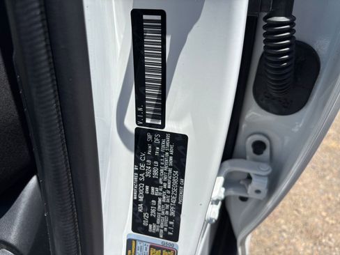 Used 2025 Kia K4 FWD image 28