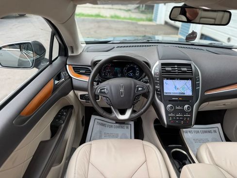 Used 2019 Lincoln MKC Select w/ Select Plus Package AWD/4WD image 13