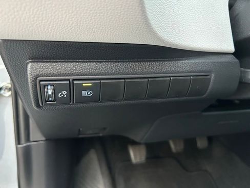 Used 2021 Toyota Corolla SE FWD image 16