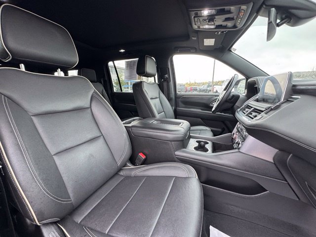 Certified 2022 GMC Yukon XL SLT w/ SLT Premium Package AWD/4WD image 33