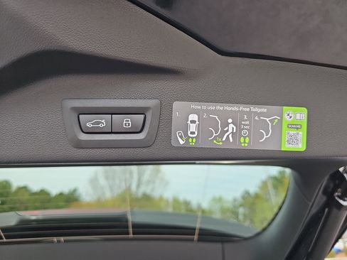 New 2026 BMW X5 xDrive40i w/ M Sport Package AWD/4WD image 15