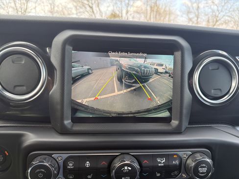 Certified 2023 Jeep Wrangler Unlimited Sahara AWD/4WD image 30