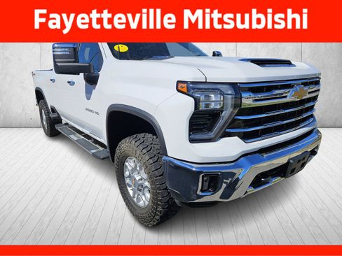Used 2024 Chevrolet Silverado 2500 LTZ image 1