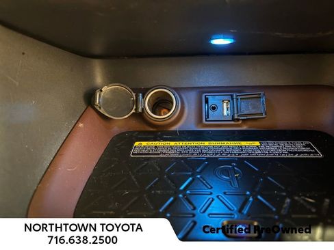 Used 2019 Toyota RAV4 Limited image 35